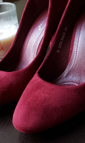 Missguided red velvet block heels size 7 - Picture 5 of 7